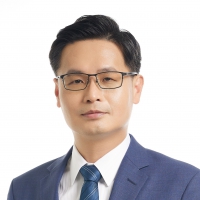 洪集茂　JM Hong
元太科技工業股份有限公司　業務中心副總經理
Vice President, E INK Holdings Inc.
